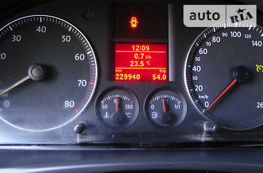 Універсал Volkswagen Touran 2004 в 