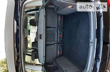 Седан Volkswagen Touran 2013 в 
