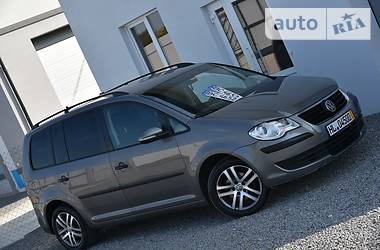 Минивэн Volkswagen Touran 2011 в Дрогобыче