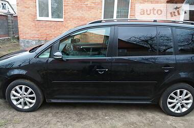 Мінівен Volkswagen Touran 2010 в Охтирці