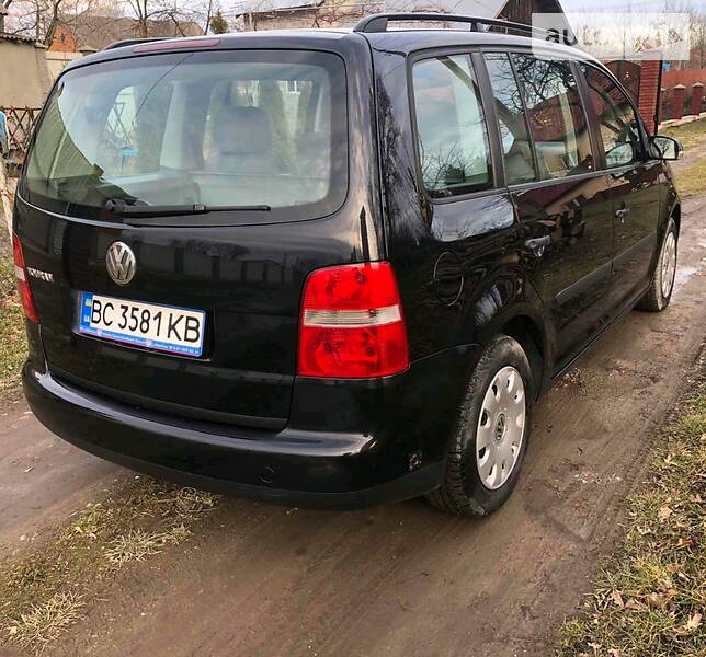 Универсал Volkswagen Touran 2004 в Самборе