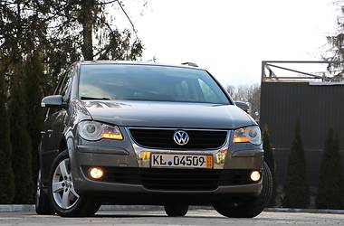 Минивэн Volkswagen Touran 2009 в Трускавце