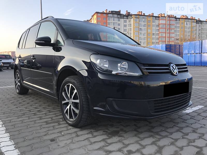 Мінівен Volkswagen Touran 2011 в 