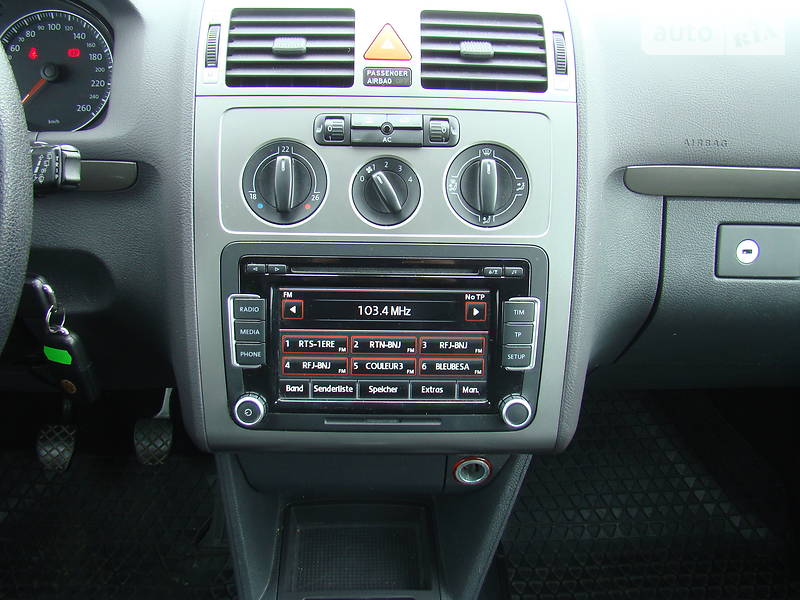 Мінівен Volkswagen Touran 2008 в Луцьку