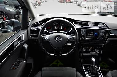Мінівен Volkswagen Touran 2015 в 