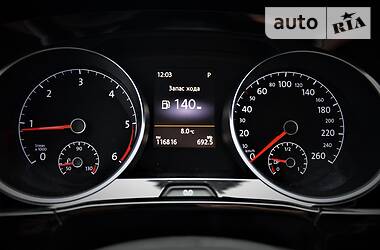 Мінівен Volkswagen Touran 2015 в 