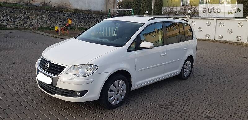 Мінівен Volkswagen Touran 2008 в 