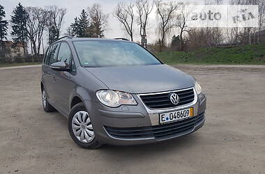 Мінівен Volkswagen Touran 2009 в  Мінівен Volkswagen Touran 2009 в