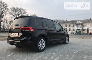 Минивэн Volkswagen Touran 2016 в Снятине