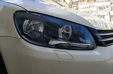 Мінівен Volkswagen Touran 2015 в 