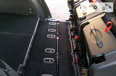 Мінівен Volkswagen Touran 2015 в 