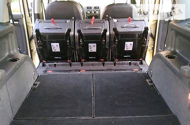 Мінівен Volkswagen Touran 2015 в 