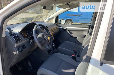 Мінівен Volkswagen Touran 2010 в 