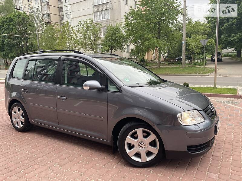 Універсал Volkswagen Touran 2006 в Івано-Франківську