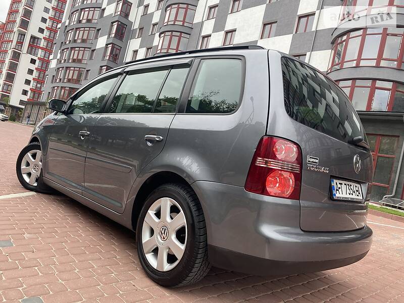 Універсал Volkswagen Touran 2006 в Івано-Франківську