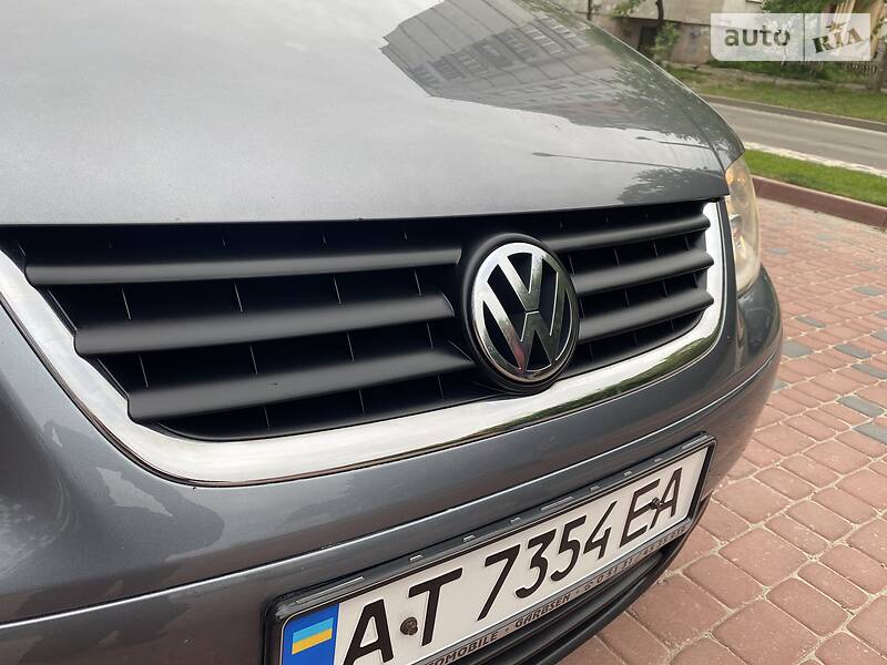 Універсал Volkswagen Touran 2006 в Івано-Франківську