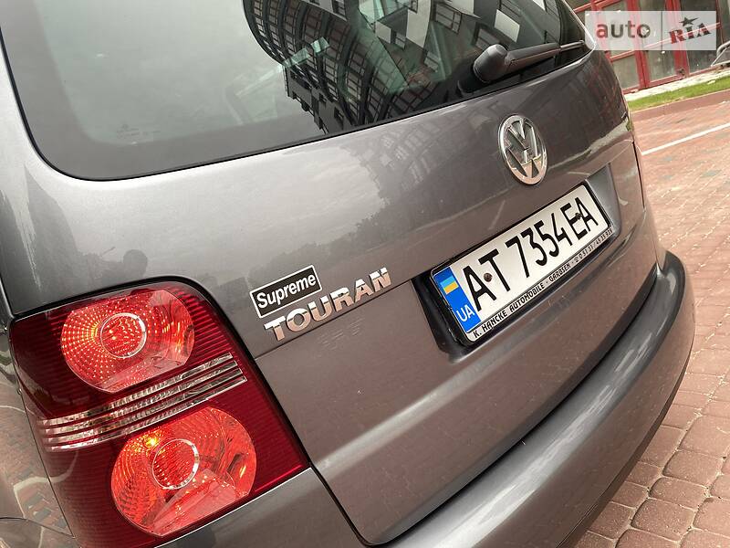 Універсал Volkswagen Touran 2006 в Івано-Франківську