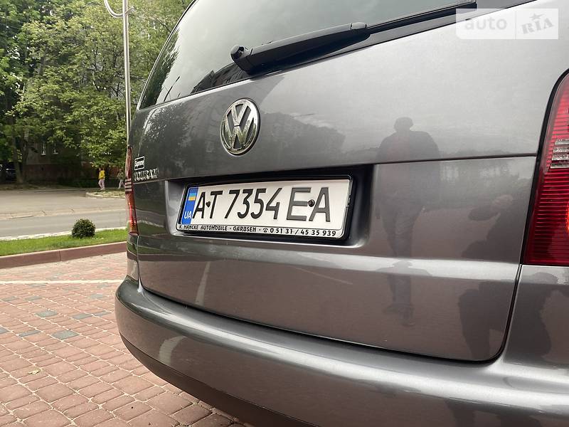 Універсал Volkswagen Touran 2006 в Івано-Франківську