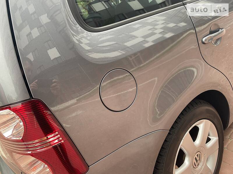 Універсал Volkswagen Touran 2006 в Івано-Франківську