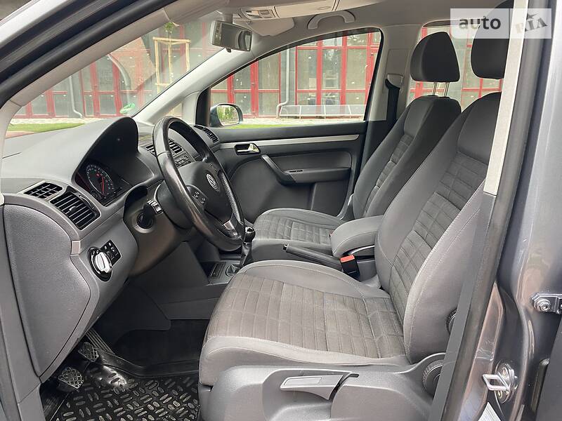 Універсал Volkswagen Touran 2006 в Івано-Франківську
