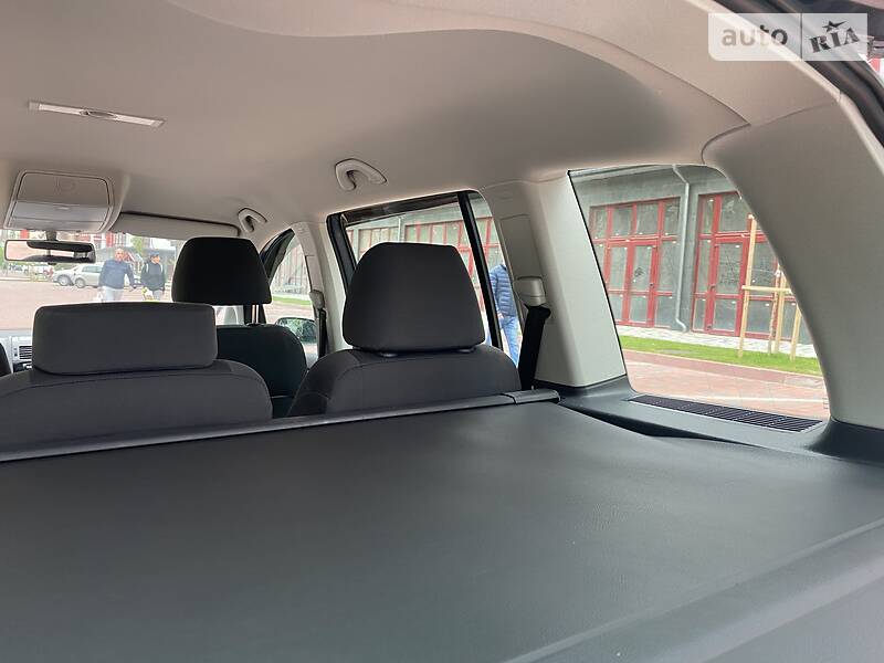 Універсал Volkswagen Touran 2006 в Івано-Франківську