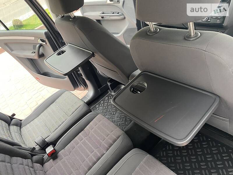 Універсал Volkswagen Touran 2006 в Івано-Франківську