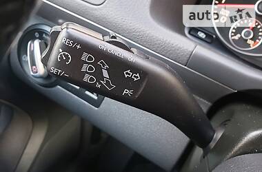 Мінівен Volkswagen Touran 2011 в 