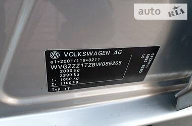 Мінівен Volkswagen Touran 2011 в 