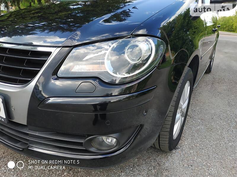 Універсал Volkswagen Touran 2009 в Дубні