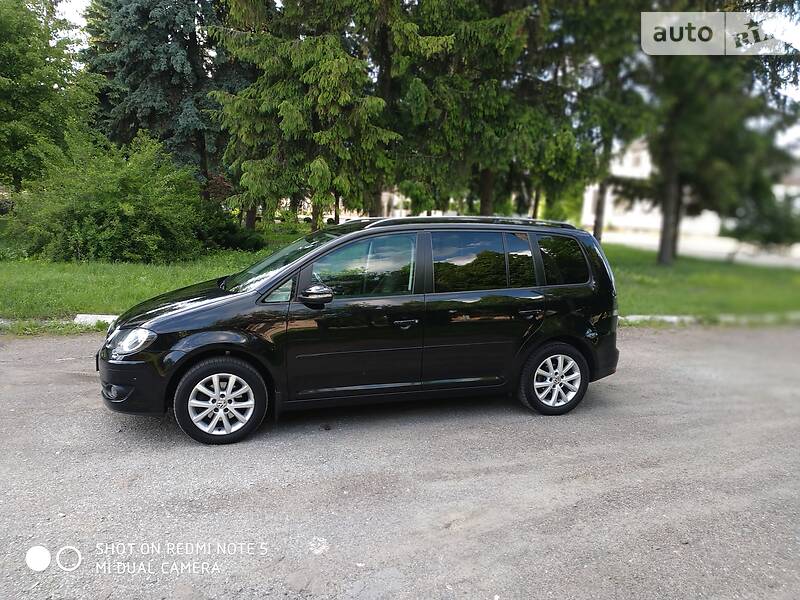 Універсал Volkswagen Touran 2009 в Дубні