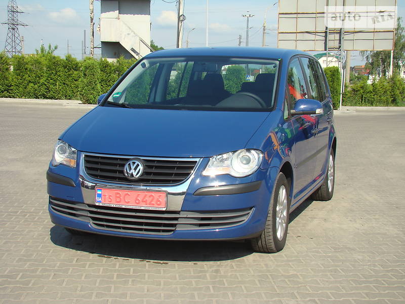 Мінівен Volkswagen Touran 2007 в Луцьку