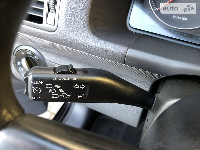 Мінівен Volkswagen Touran 2006 в Хмельницькому
