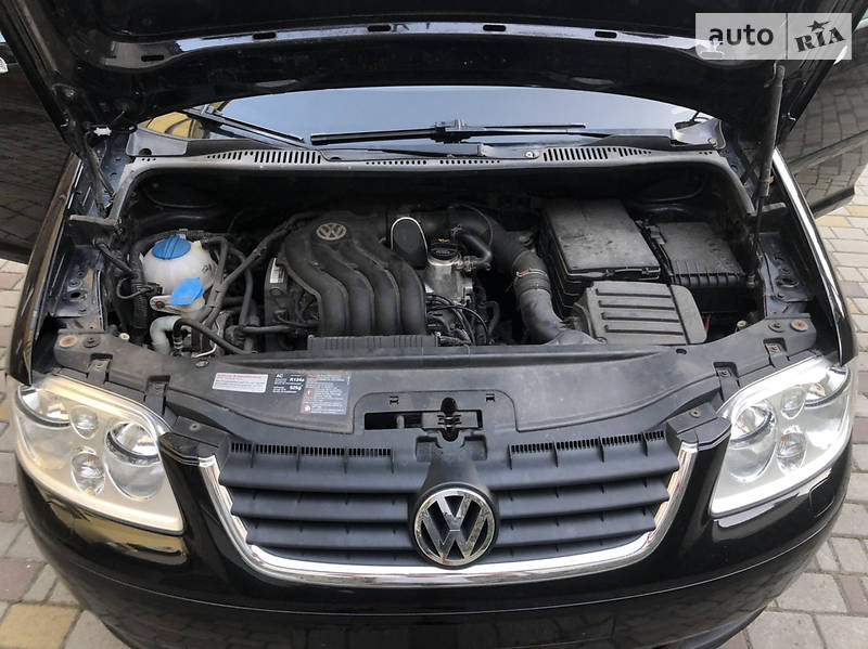 Мінівен Volkswagen Touran 2006 в Хмельницькому