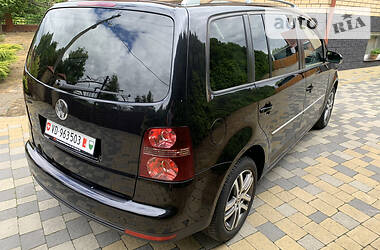 Мінівен Volkswagen Touran 2008 в 