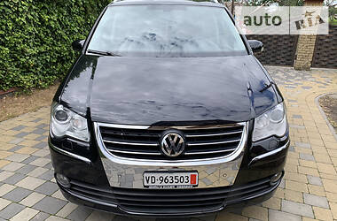 Мінівен Volkswagen Touran 2008 в 
