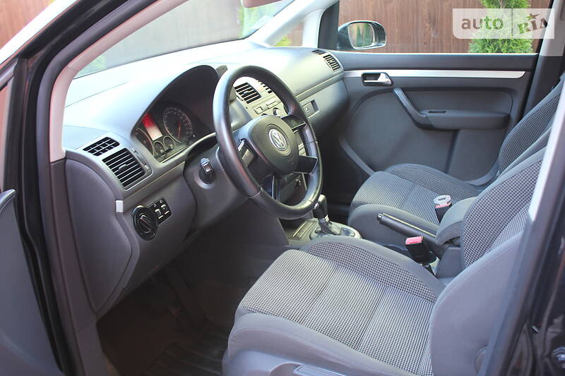 Універсал Volkswagen Touran 2005 в Львові