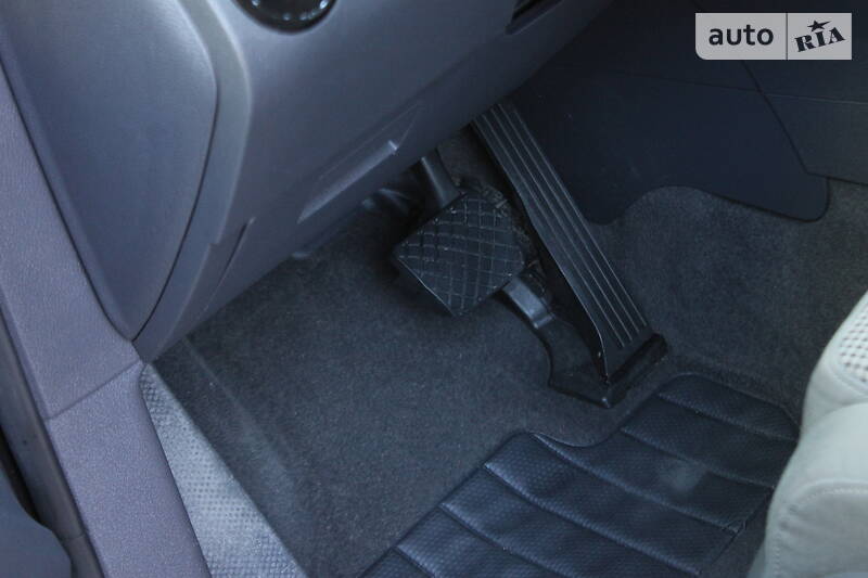 Універсал Volkswagen Touran 2005 в Львові