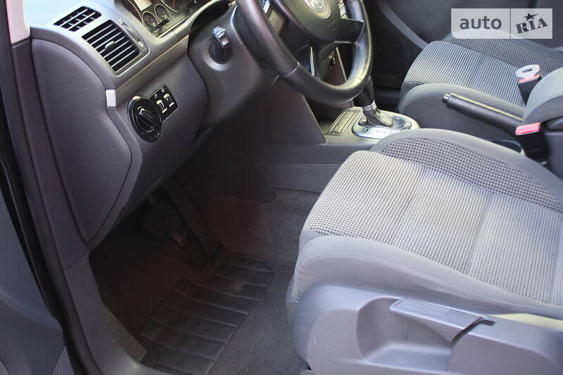 Універсал Volkswagen Touran 2005 в Львові