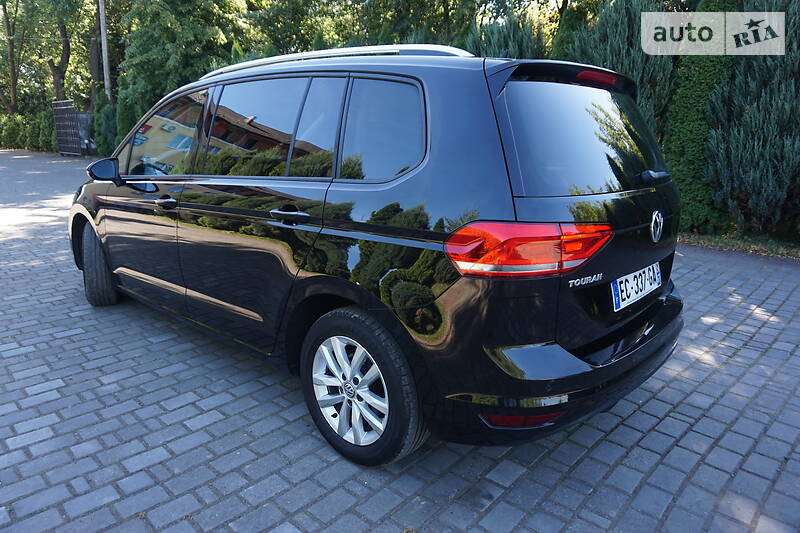 Універсал Volkswagen Touran 2016 в Самборі