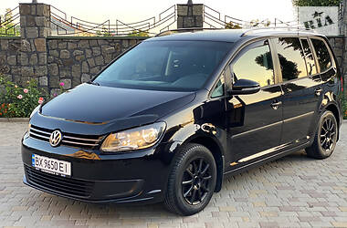 Мінівен Volkswagen Touran 2011 в 