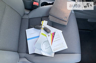 Мінівен Volkswagen Touran 2011 в 