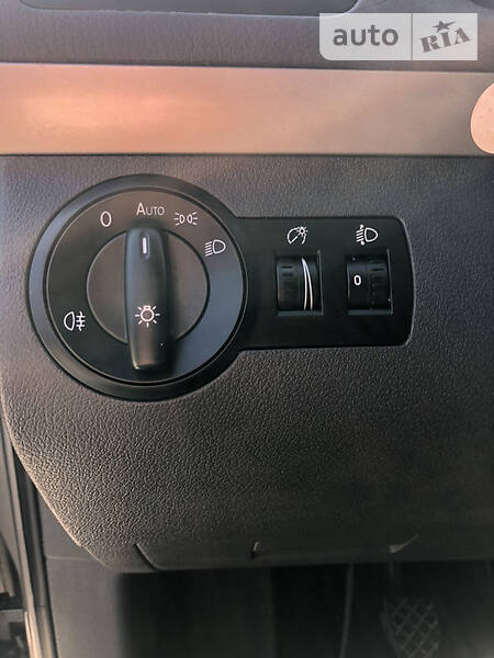 Мінівен Volkswagen Touran 2008 в Броварах фото 23 Мінівен Volkswagen Touran 2008 в Броварах