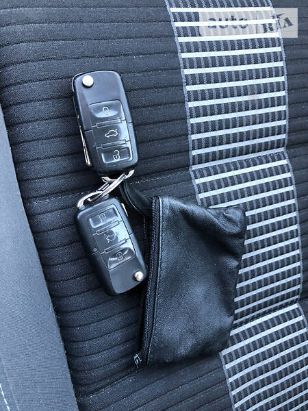 Мінівен Volkswagen Touran 2008 в Броварах фото 72 Мінівен Volkswagen Touran 2008 в Броварах