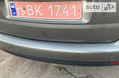 Мінівен Volkswagen Touran 2010 в 