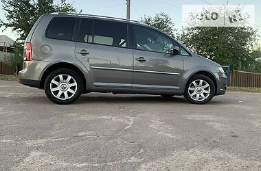 Мінівен Volkswagen Touran 2010 в 