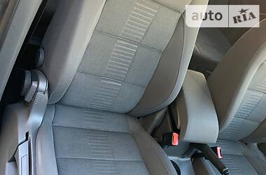Мінівен Volkswagen Touran 2010 в 