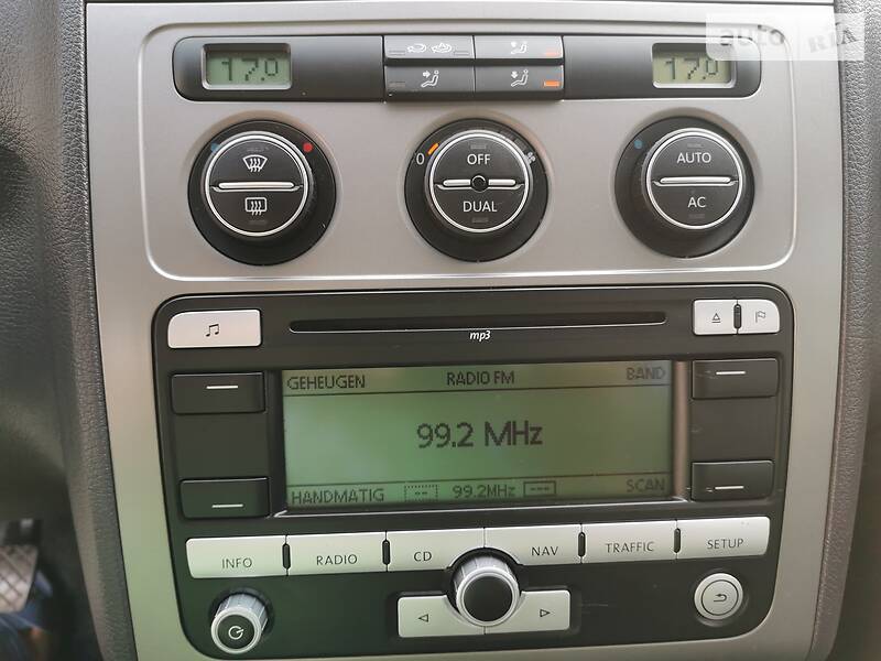 Універсал Volkswagen Touran 2009 в Калуші фото 16 Універсал Volkswagen Touran 2009 в Калуші