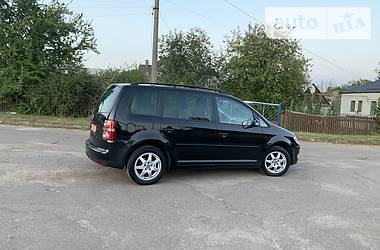 Минивэн Volkswagen Touran 2008 в Житомире