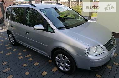 Минивэн Volkswagen Touran 2006 в Городке