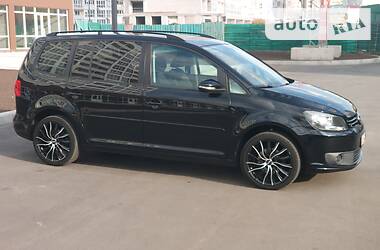 Мінівен Volkswagen Touran 2011 в 